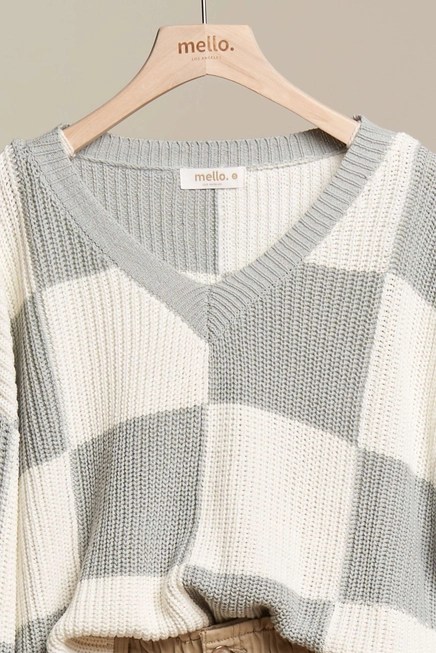 GREY COLOR BLOCK SWEATER