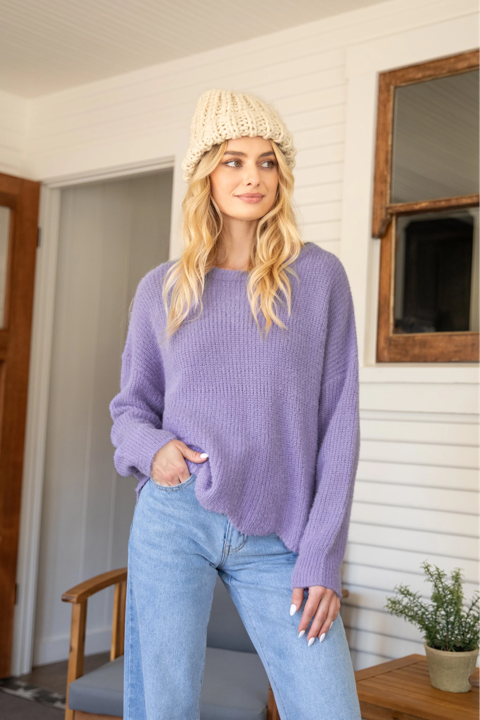 SWEATER WITH SCALLOP HEM