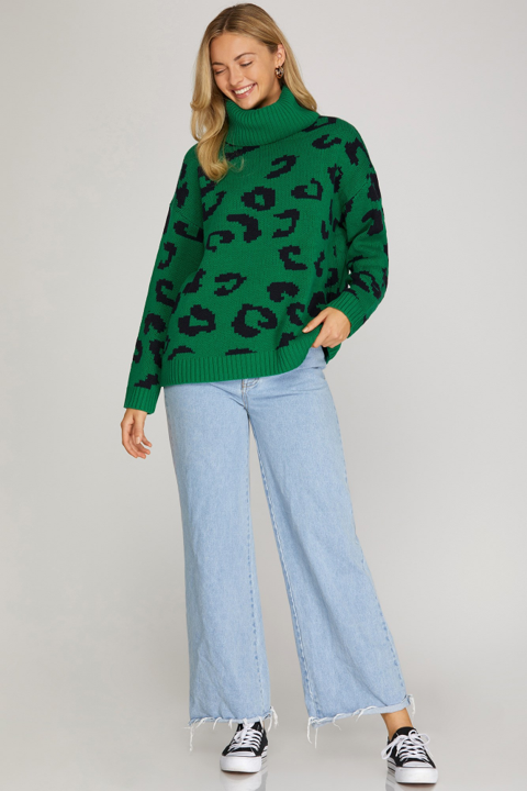 TURTLE NECK LEOPARD SWEATER